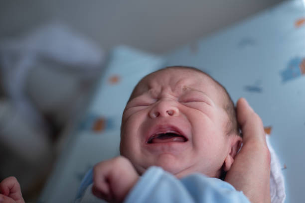 bebe llorando